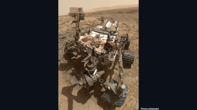 Photo Curiosity Rover Discovers Diverse Organic Molecules on Mars