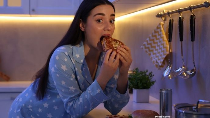 Photo Nutrition Scientist Adapts Eating Habits to Enhance Heart Health Based on Research