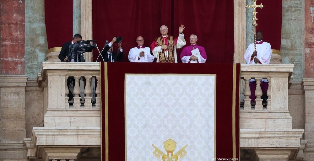 Photo Pope Leo XIV's African Tour Sparks Mixed Reactions Amid Political Concerns