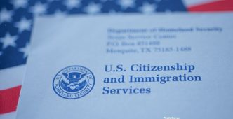 Photo Supreme Court Justices Express Skepticism Over Trump's Birthright Citizenship Argument