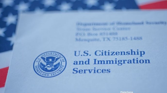 Photo Supreme Court Justices Express Skepticism Over Trump's Birthright Citizenship Argument