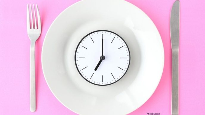 Photo The Role of Dinner Timing in Enhancing Digestion and Sleep Quality