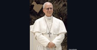 Photo Trump Critiques Pope Leo XIV Over Foreign Policy Stance