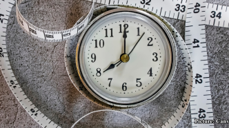 GNN Research Explores Quantum Collapse Models and Their Implications for Time Measurement