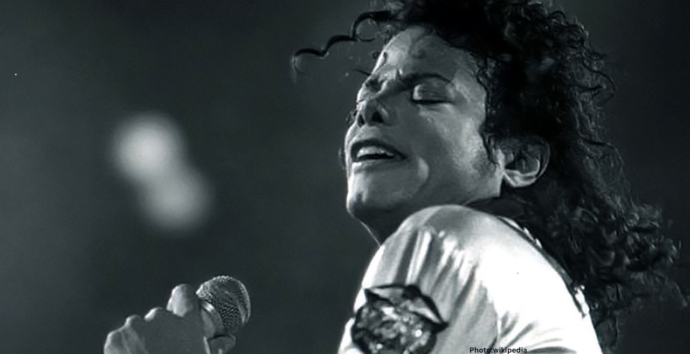 Photo Michael Jackson Dominates U K Hip Hop and R&B Chart with Six Songs in Top 10
