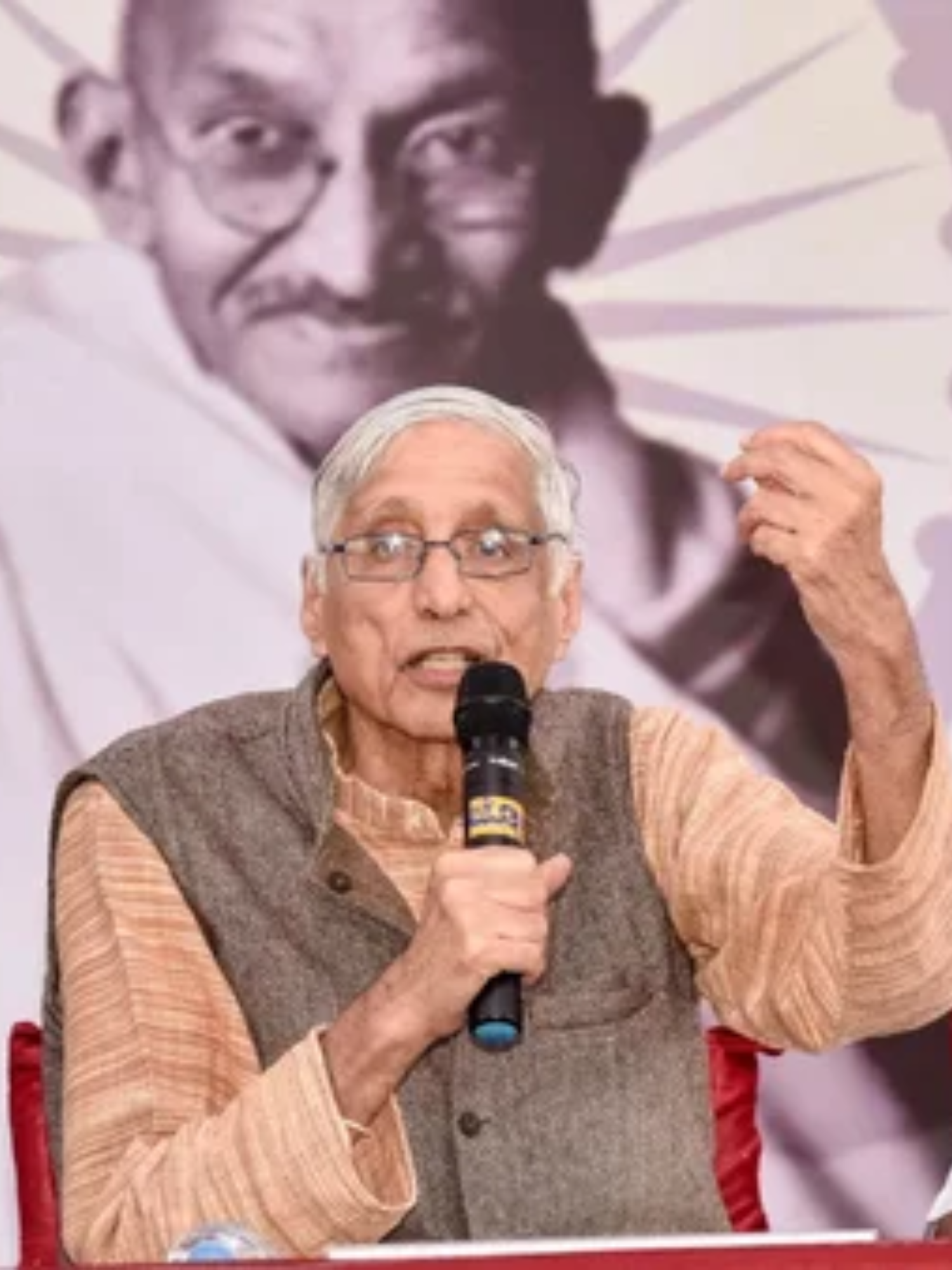 Raj Mohan Gandhi