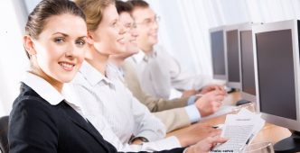 White-Collar Workplace Faces AI Transformation Disruption Amid Conflicting Economic Data