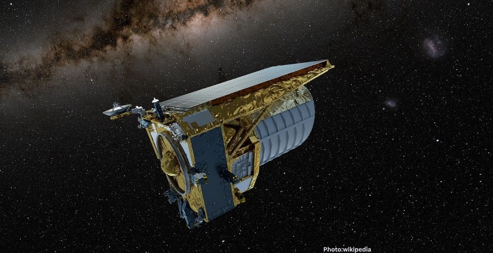 Euclid Spacecraft Captures Largest Image of Milky Way's Galactic Bulge, Aiding Exoplanet Research