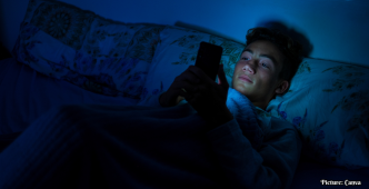 Study Links Increased Smartphone Use Before Bedtime to Extended Late-Night Usage in Teens