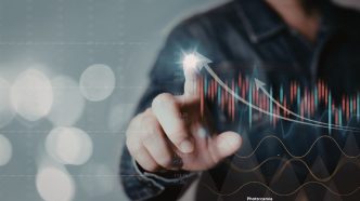 Market Movements Reflect Tensions and Opportunities in Various Sectors