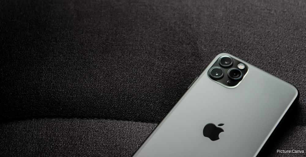 Studies Link Smartphone Adoption to Sharp Decline in Fertility Rates