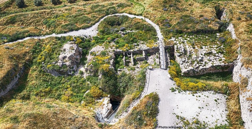 Prehistoric Cave Discovery in Israel Reveals Deep History of Pre-Neanderthal Society