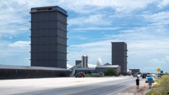 SpaceX Shares Experience Volatile Trading Amid Broader Tech Sector Decline