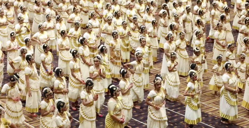FOKANA’s Mega Mohiniyattam Performance Earns Guinness World Record