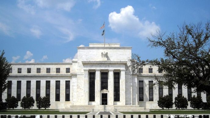 Federal Reserve Maintains Interest Rates Amid Rising Inflation and Upcoming Midterm Elections