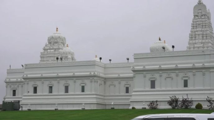 U.S. Lawmakers Call for Federal Investigation into Alleged Hate Crime Plot Against Hindu Temple in Illinois