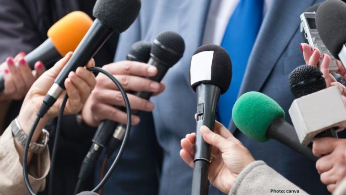 Rethinking Access Journalism: Media Scholar Urges Pivot to 'Democracy-Centered Reporting'
