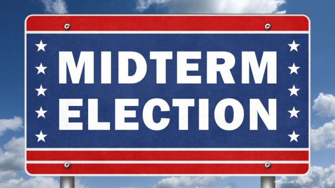 Democrats Reassess Midterm Strategies Amid Mixed Polling Expectations